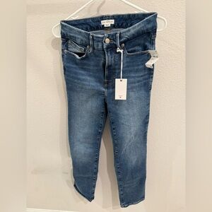 Good American Cropped Blue Jeans